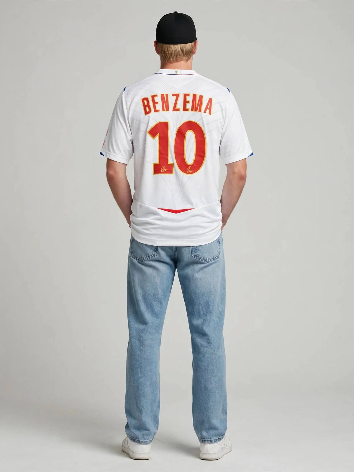 Olympique Lyonnais Karim Benzema shirt 2008 – 2009 — back, worn