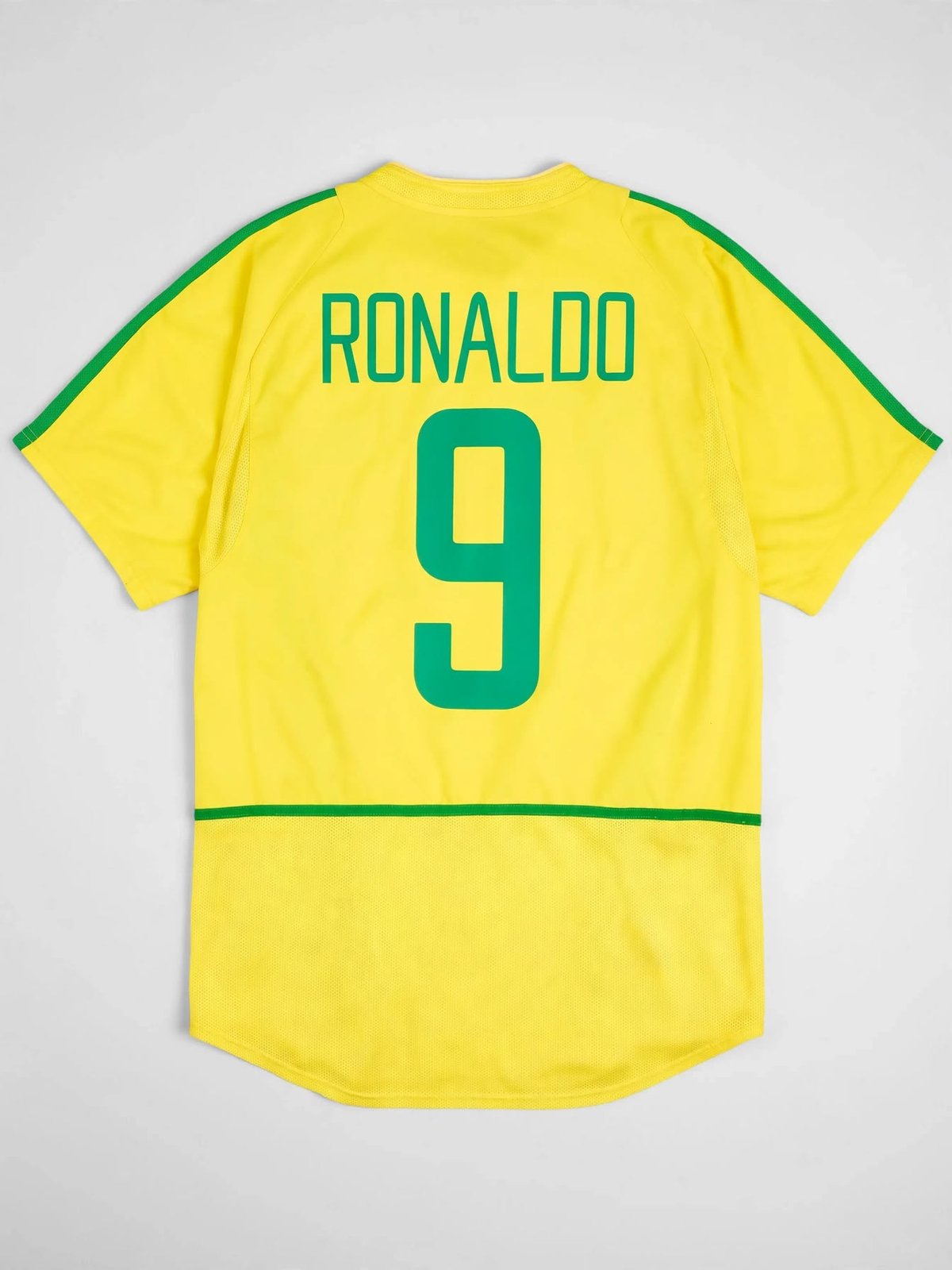Brazil Ronaldo shirt 2002 — back